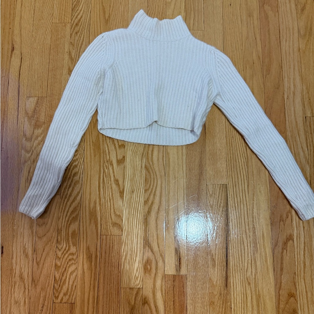 Elie Tahari Cream Ribbed Cropped Turtleneck Sweater
